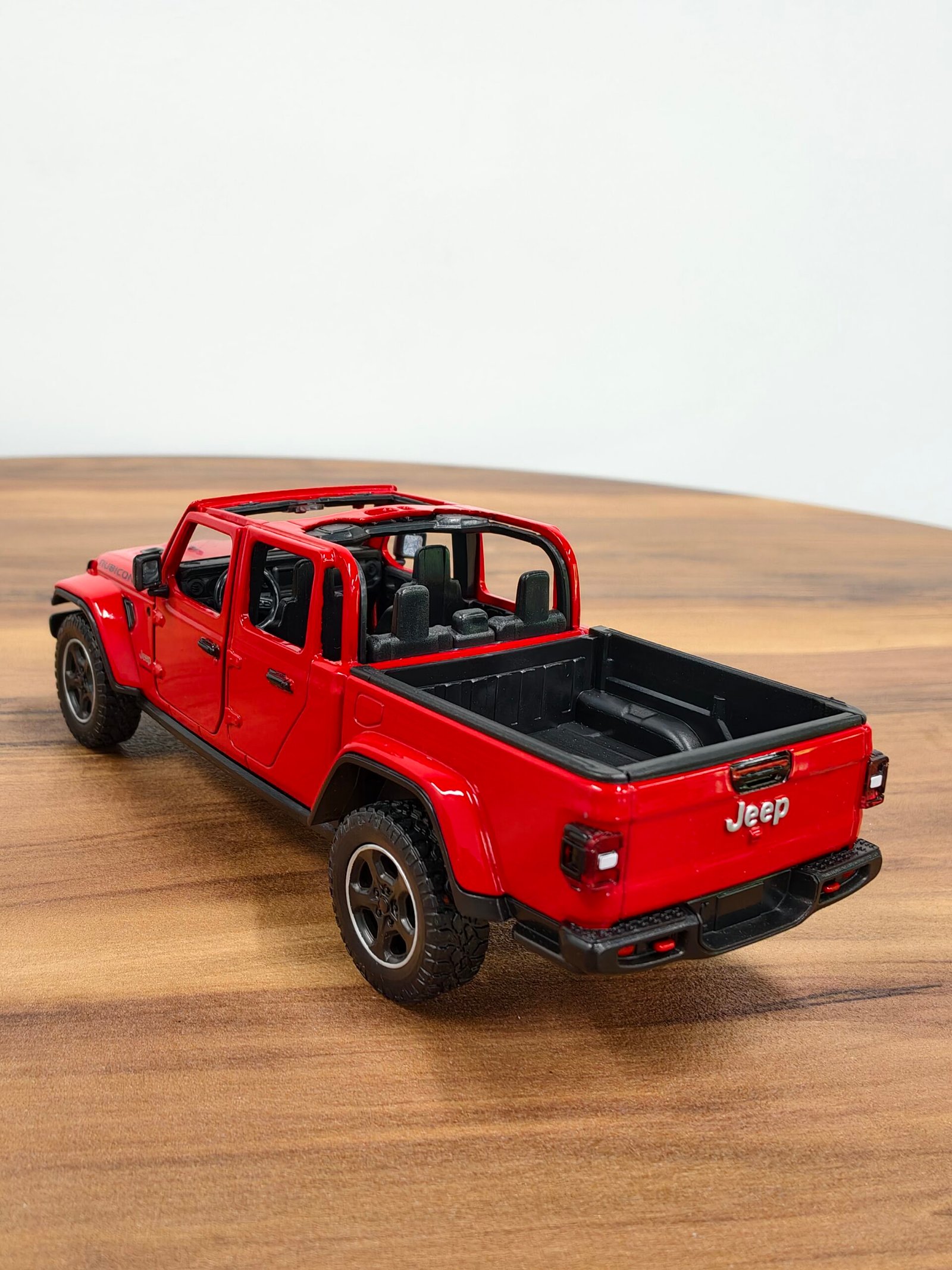2021 Jeep Gladiator Rubicon 1:24 Red - Image 3