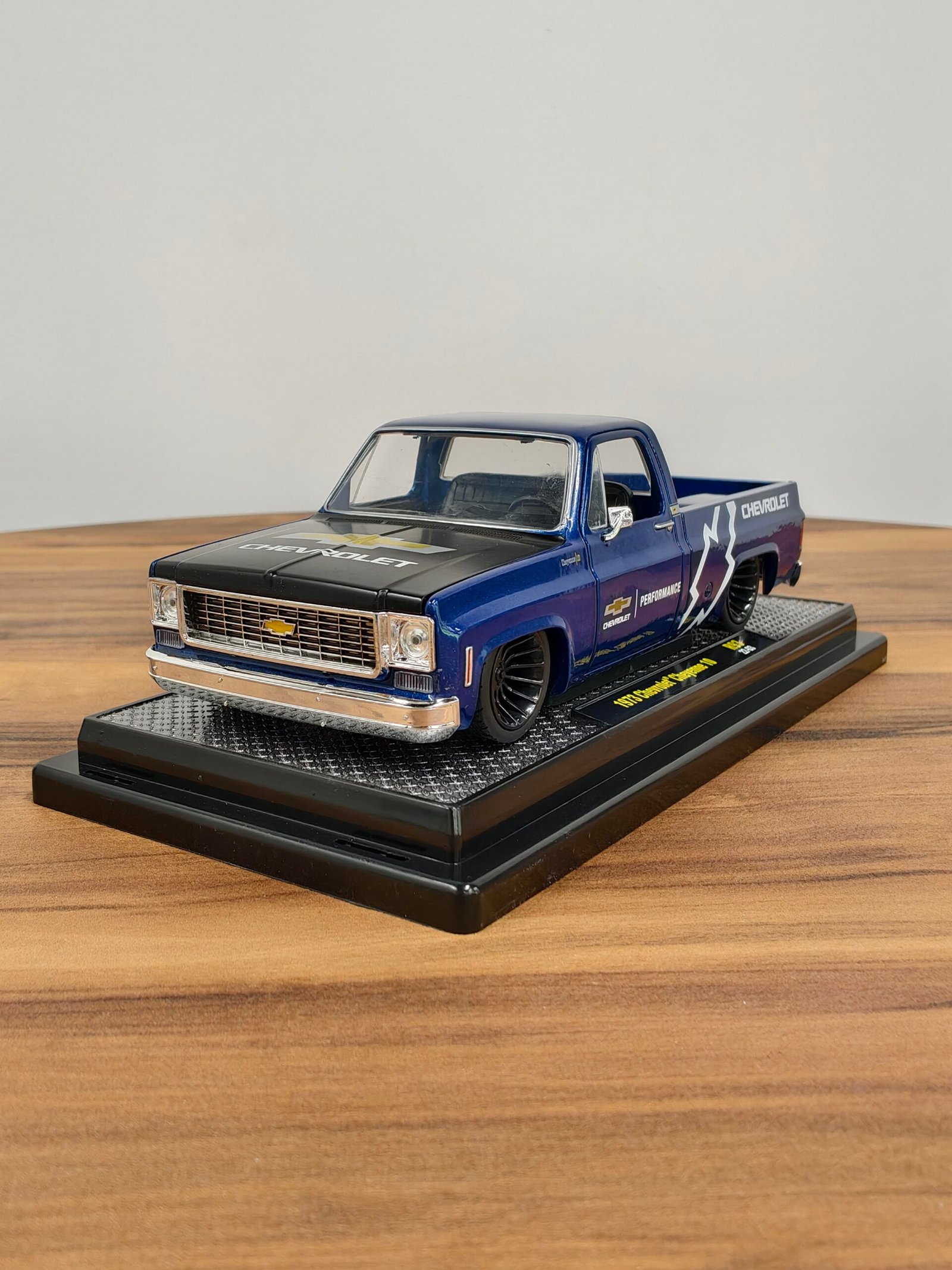 1973 Chevrolet Cheyenne10 R93 22-03 Blue 1:18
