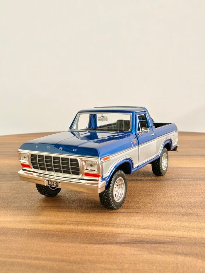 1978 Ford Bronco 1:24 Blue & Gray