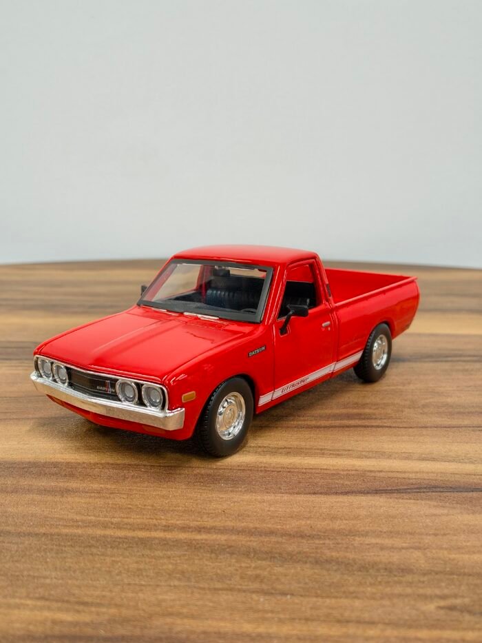 1973 Datsun 620 Pick Up 1:24 Red