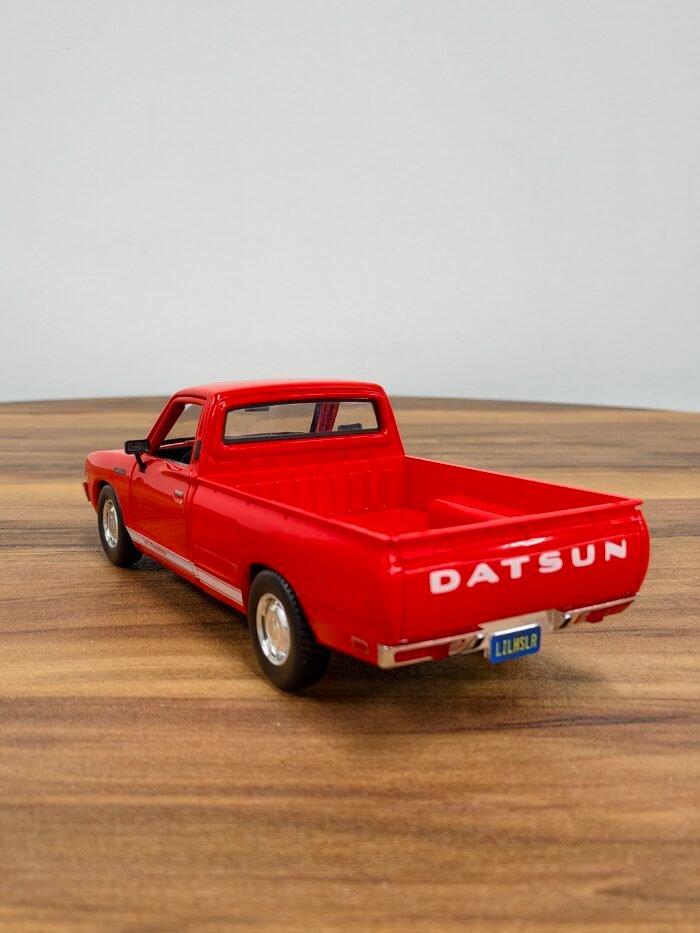 1973 Datsun 620 Pick Up 1:24 Red - Image 5