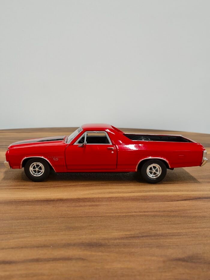 1970 Chevy EL Camino SS 396 Red 1:24 - Image 5