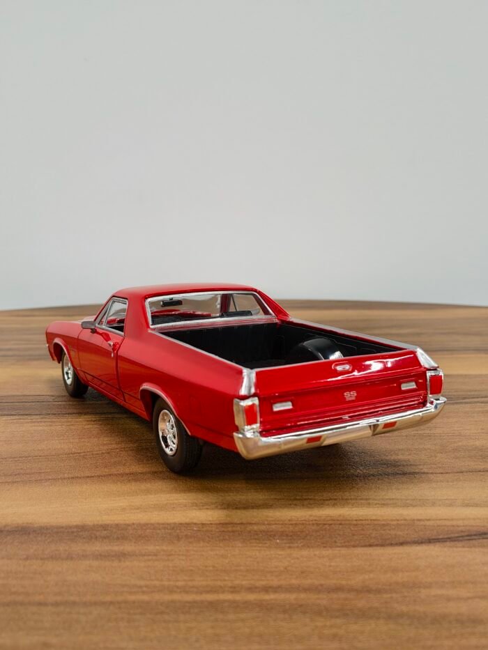 1970 Chevy EL Camino SS 396 Red 1:24 - Image 4