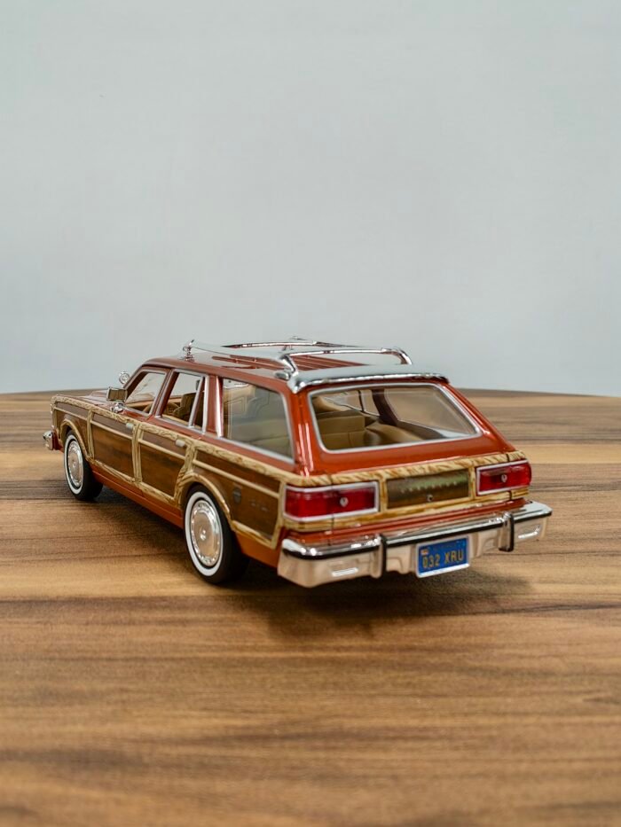 1979 Chrysler Lebaron Town & Country 1:24 Brown - Image 4