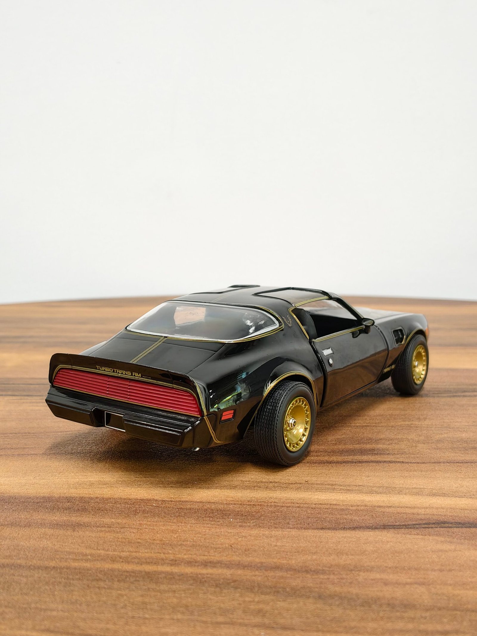 1980 Pontiac Firebird T/A 1:24 Black - Image 5
