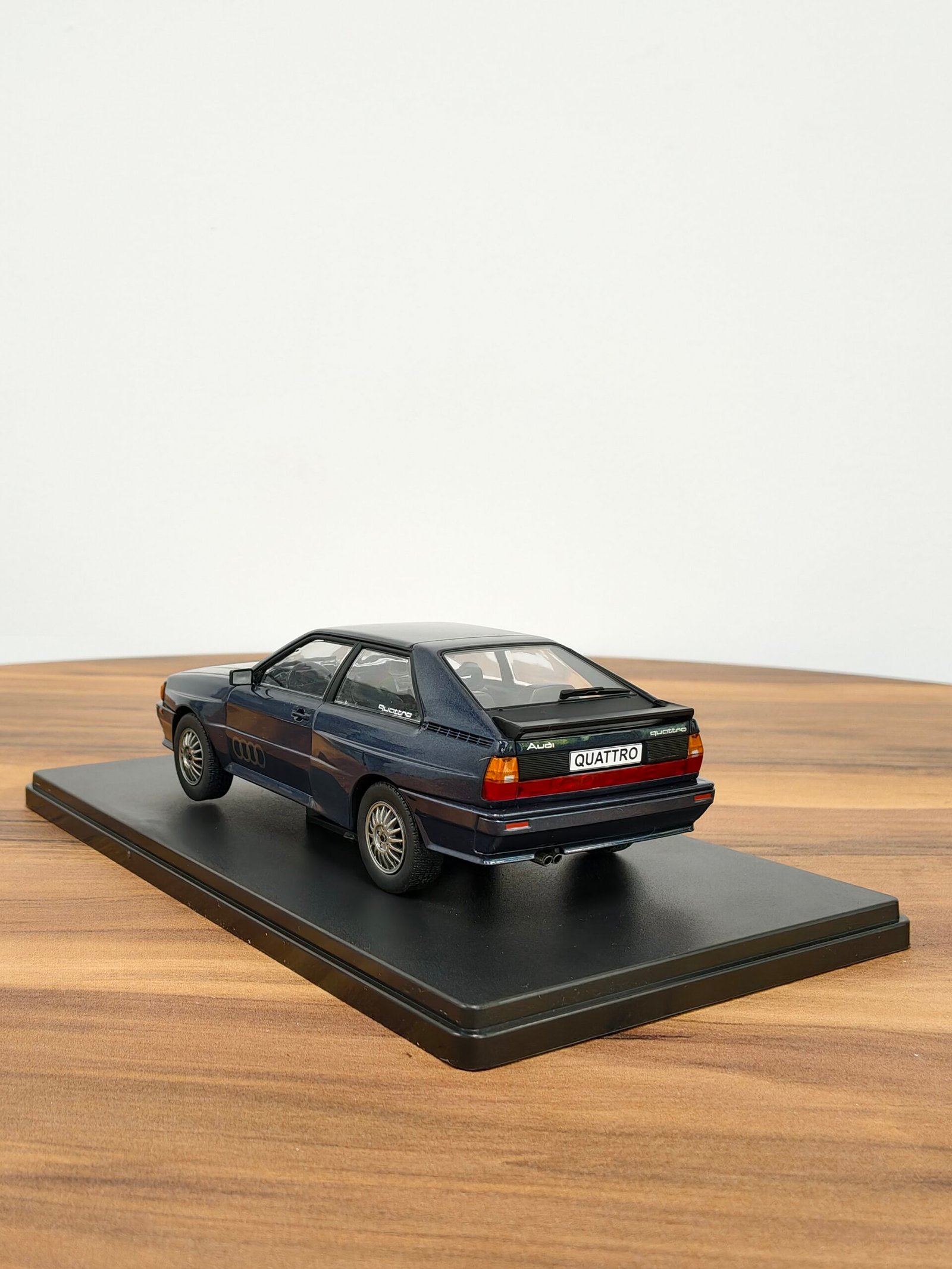 Audi Quattro B2 1:24 Bleu - Image 4