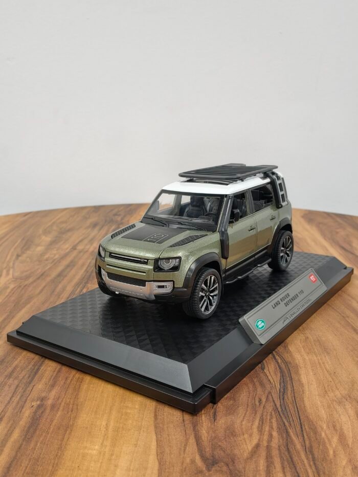 Range Rover Defender 110 Green 1:24