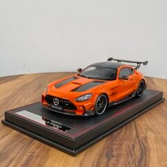 Mercedes benz AMG GT Black Series (Orange) 1:18