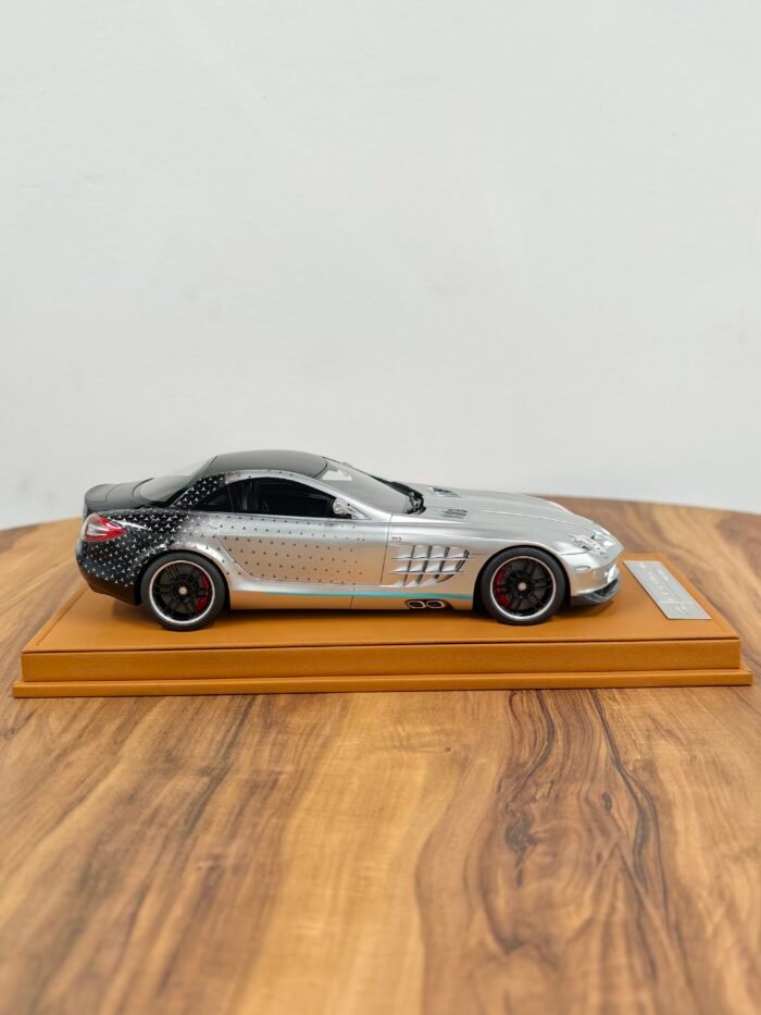 Mercedes Benz SLR Mclaren 722 Gray 1:18 - Image 5