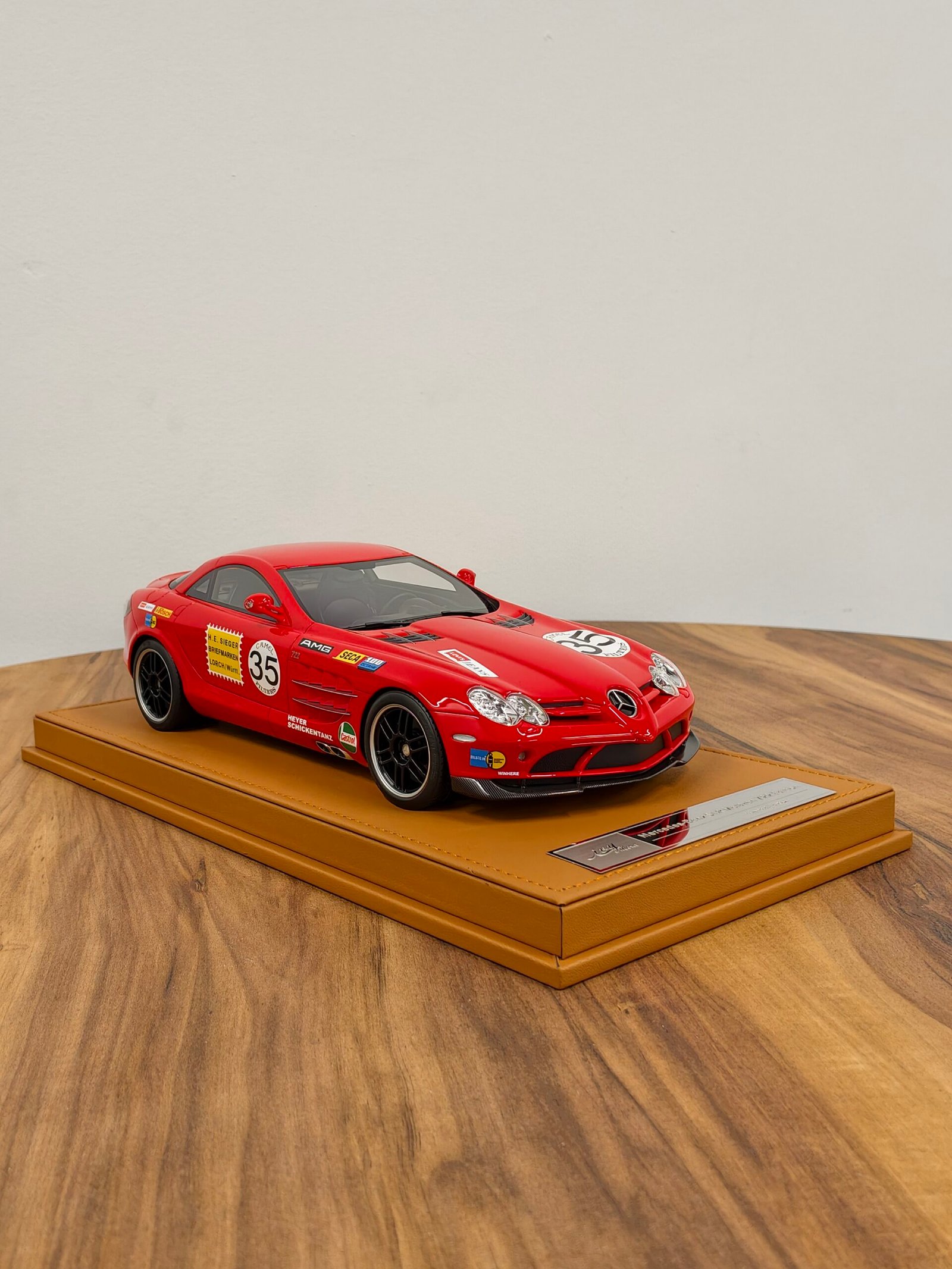 Mercedes Benz SLR Mclaren 722 Red 1:18 - Image 2