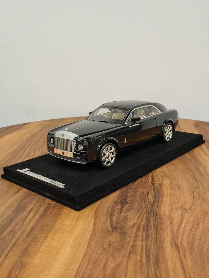 Rolls Royce Sweptail 1:18 Black