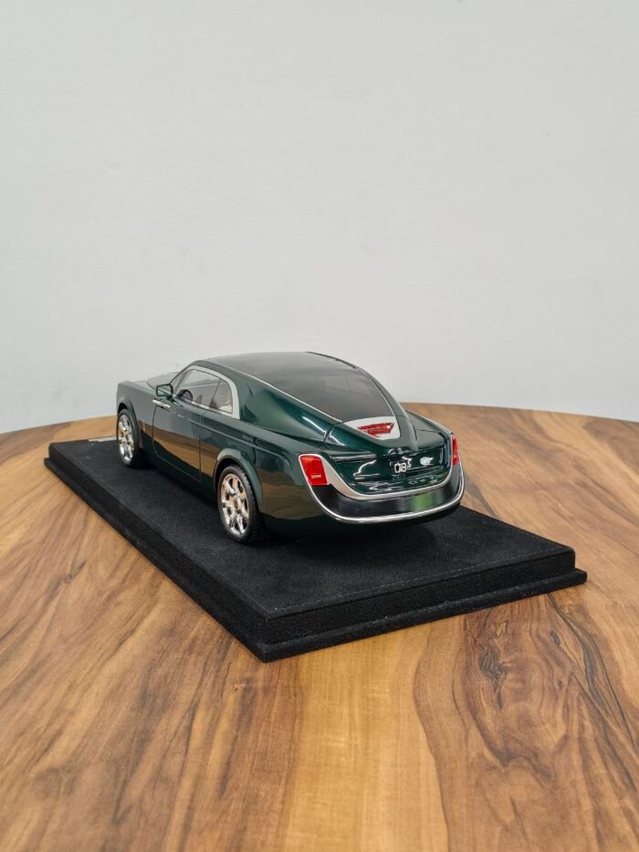 Rolls Royce Sweptail 1:18 Green - Image 3