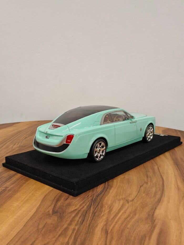 Rolls Royce Sweptail 1:18 Blue - Image 4
