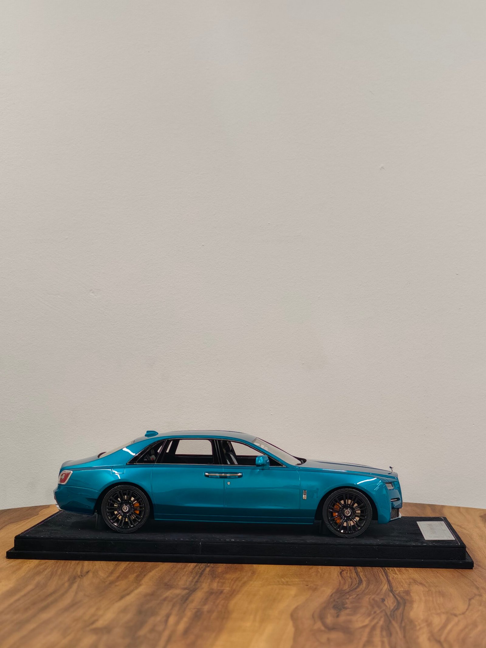Rolls Royce Ghost 1:18 Blue - Image 5
