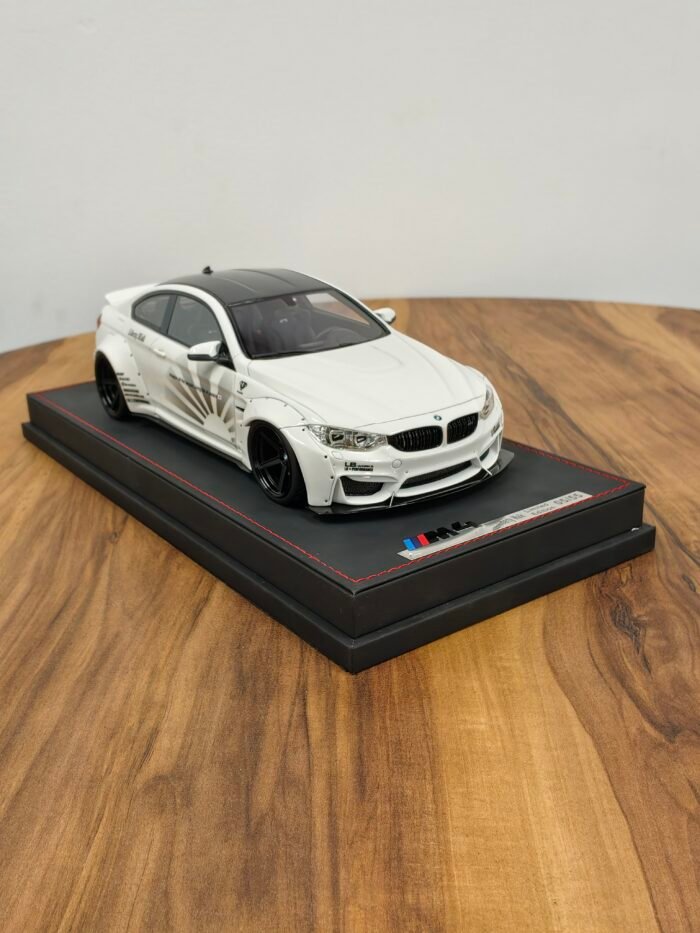 BMW M4 F82 Liberty Walk Widebody 1:18 White - Image 3