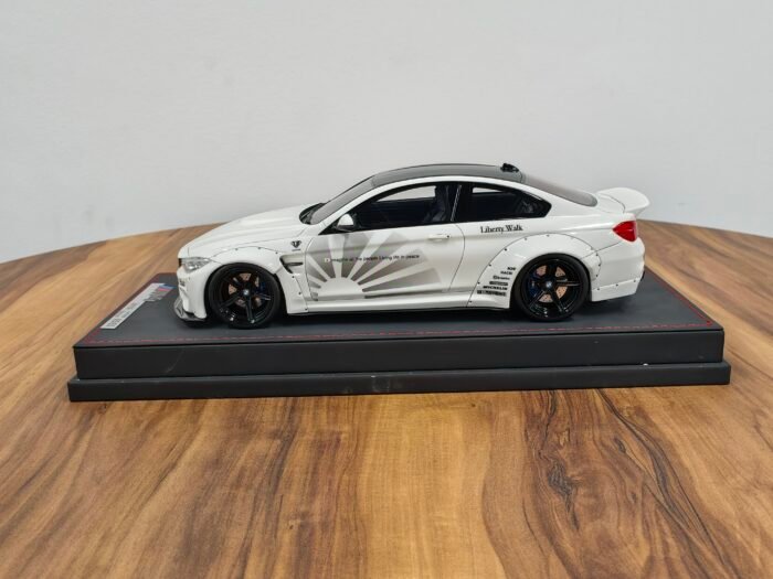 BMW M4 F82 Liberty Walk Widebody 1:18 White - Image 9