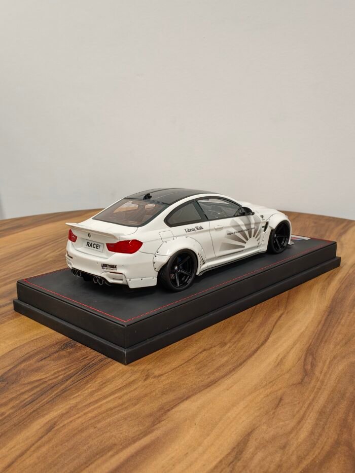 BMW M4 F82 Liberty Walk Widebody 1:18 White - Image 7