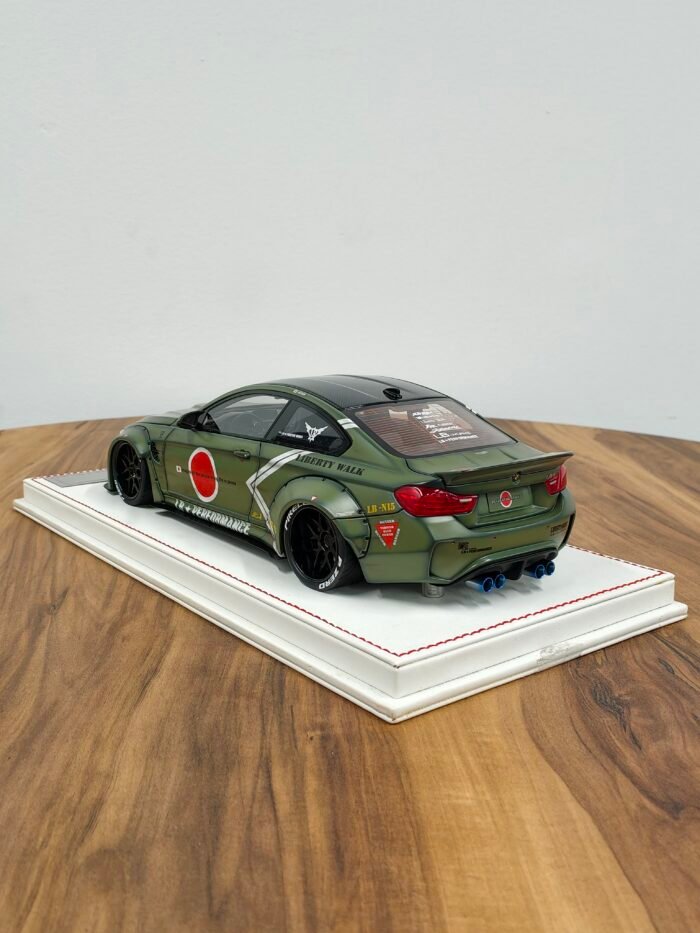 BMW M4 Performance 1:18 Green - Image 4