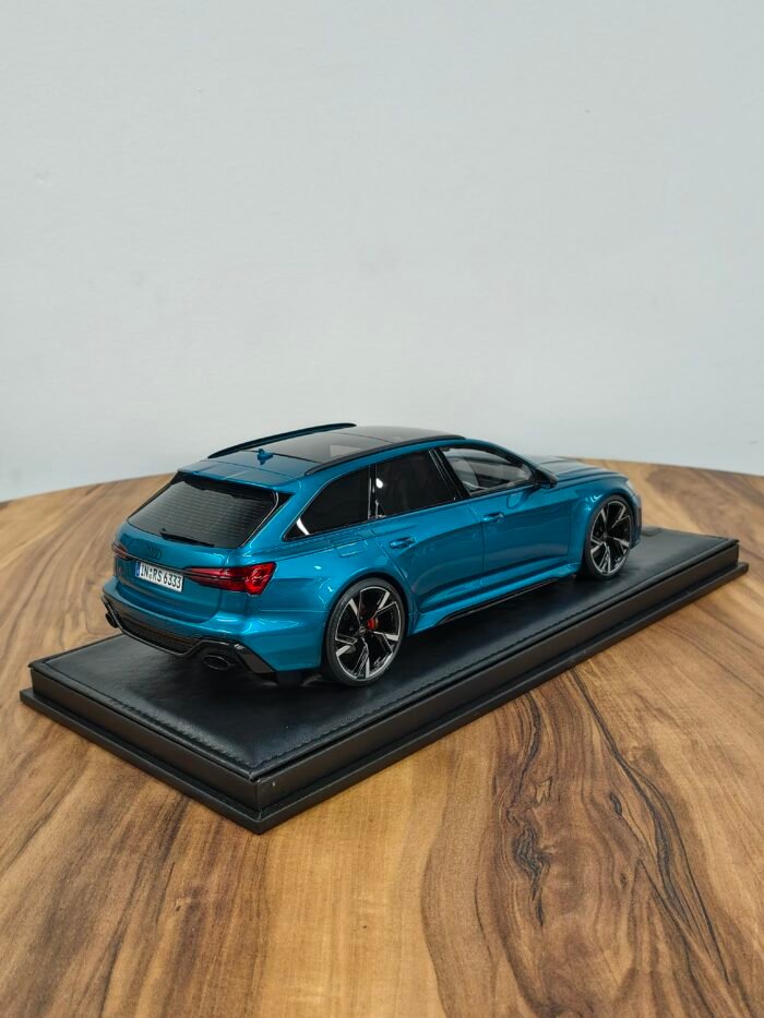 AUDI RS6 Avant (C8) 1:18 - Image 2