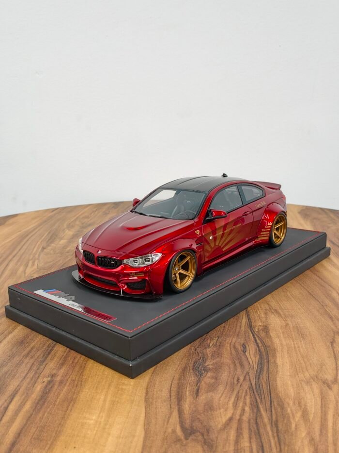 BMW M4  Liberty Walk 1:18 Red