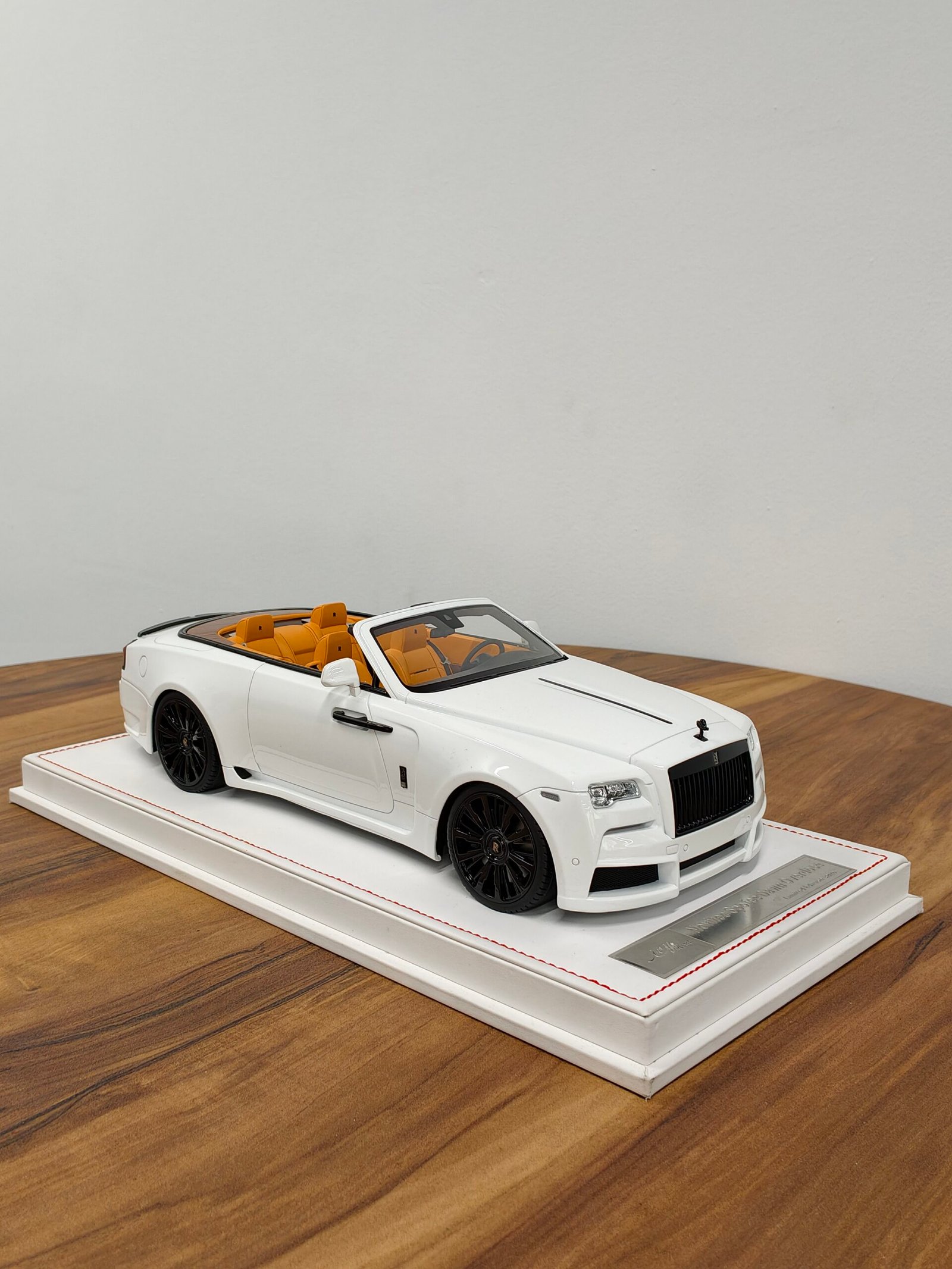 Rolls Royce Dawn Novitec Overdose 1:18 white - Image 4