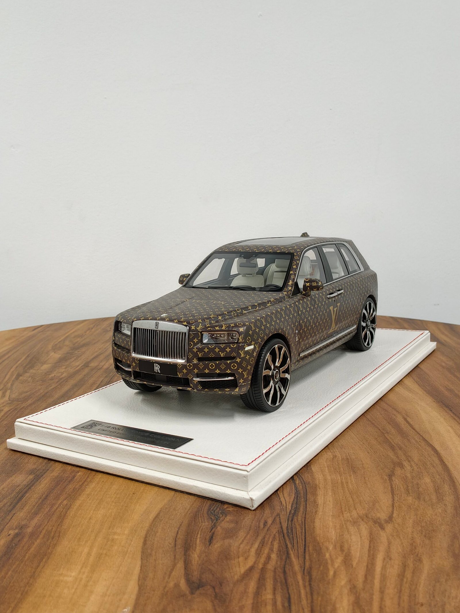 Rolls Royce Cullinan Louis Vuitton 1:18