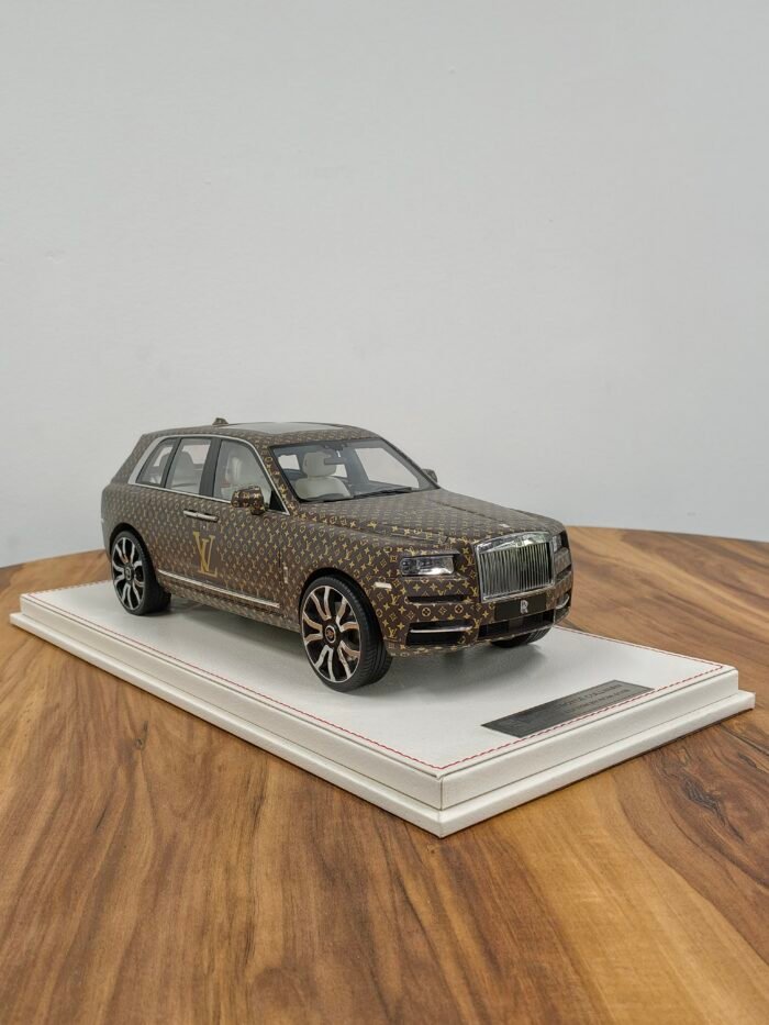 Rolls Royce Cullinan Louis Vuitton 1:18 - Image 2