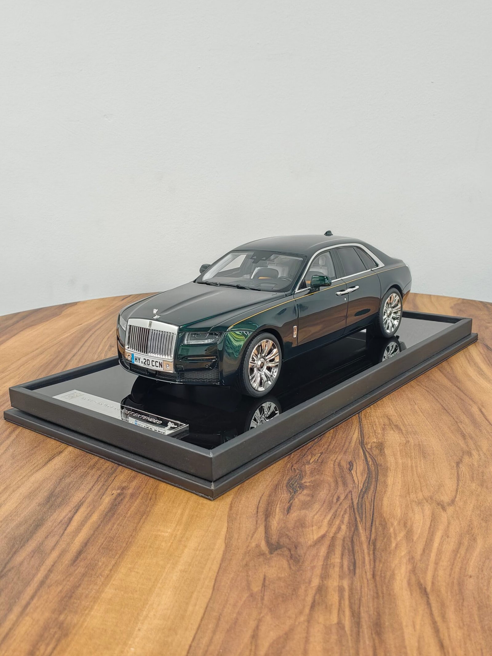 Rolls Royce Ghost Extended 1:18 Green