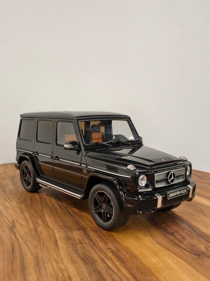 Mercedes-AMG GT202 G65 Black 1:12 - Image 2
