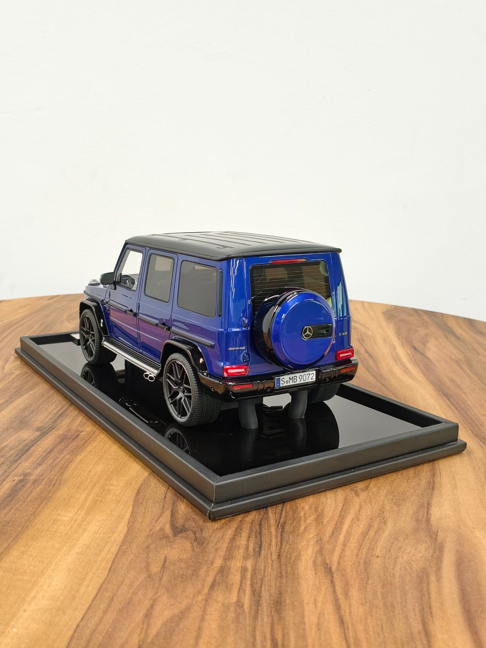 Mercedes Benz-AMG G 63 (2019) 1:18 - Image 4