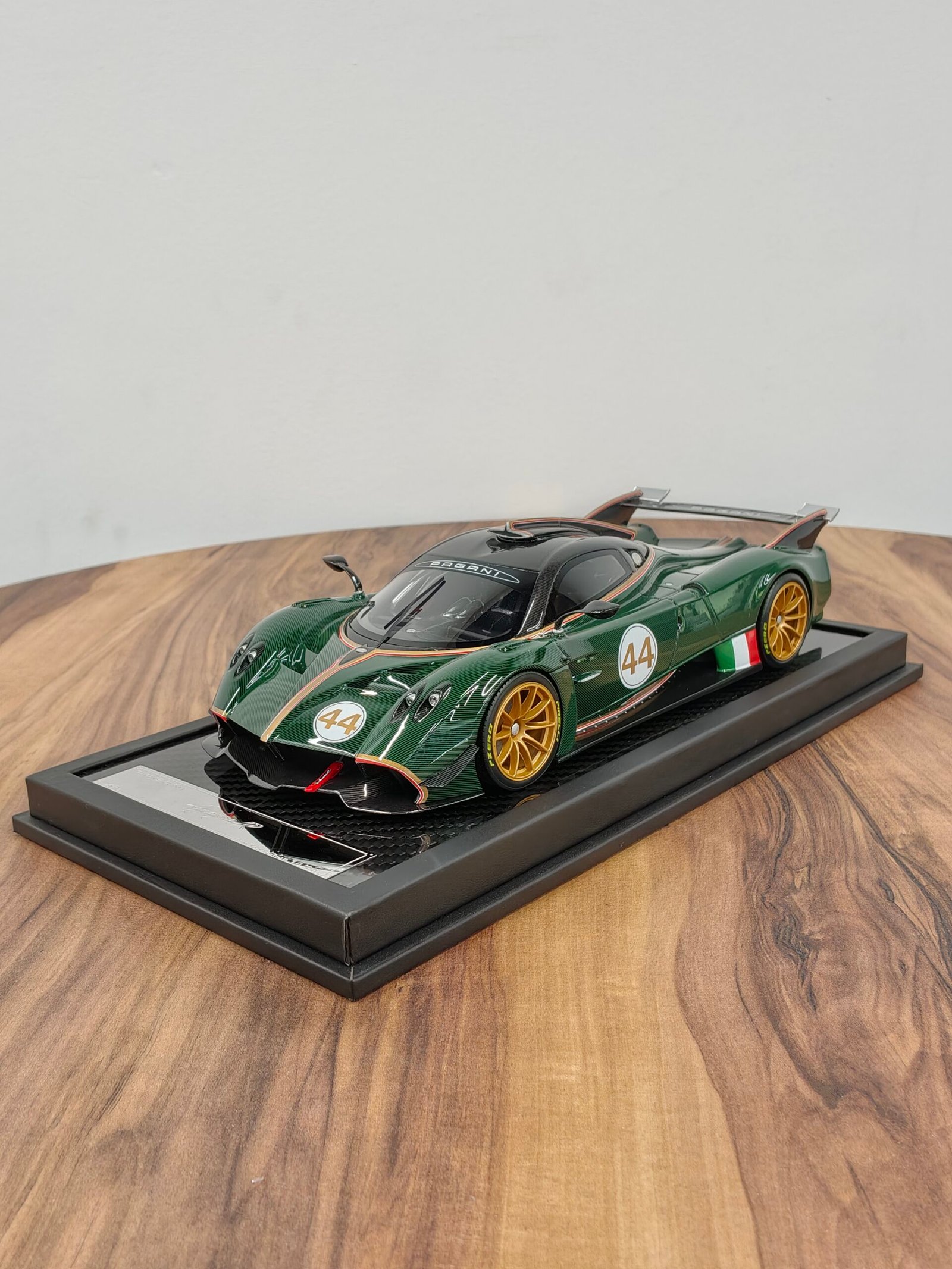 Pagani Huayra R 1:18 Green