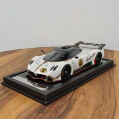 Pagani Huayra R 1:18 White
