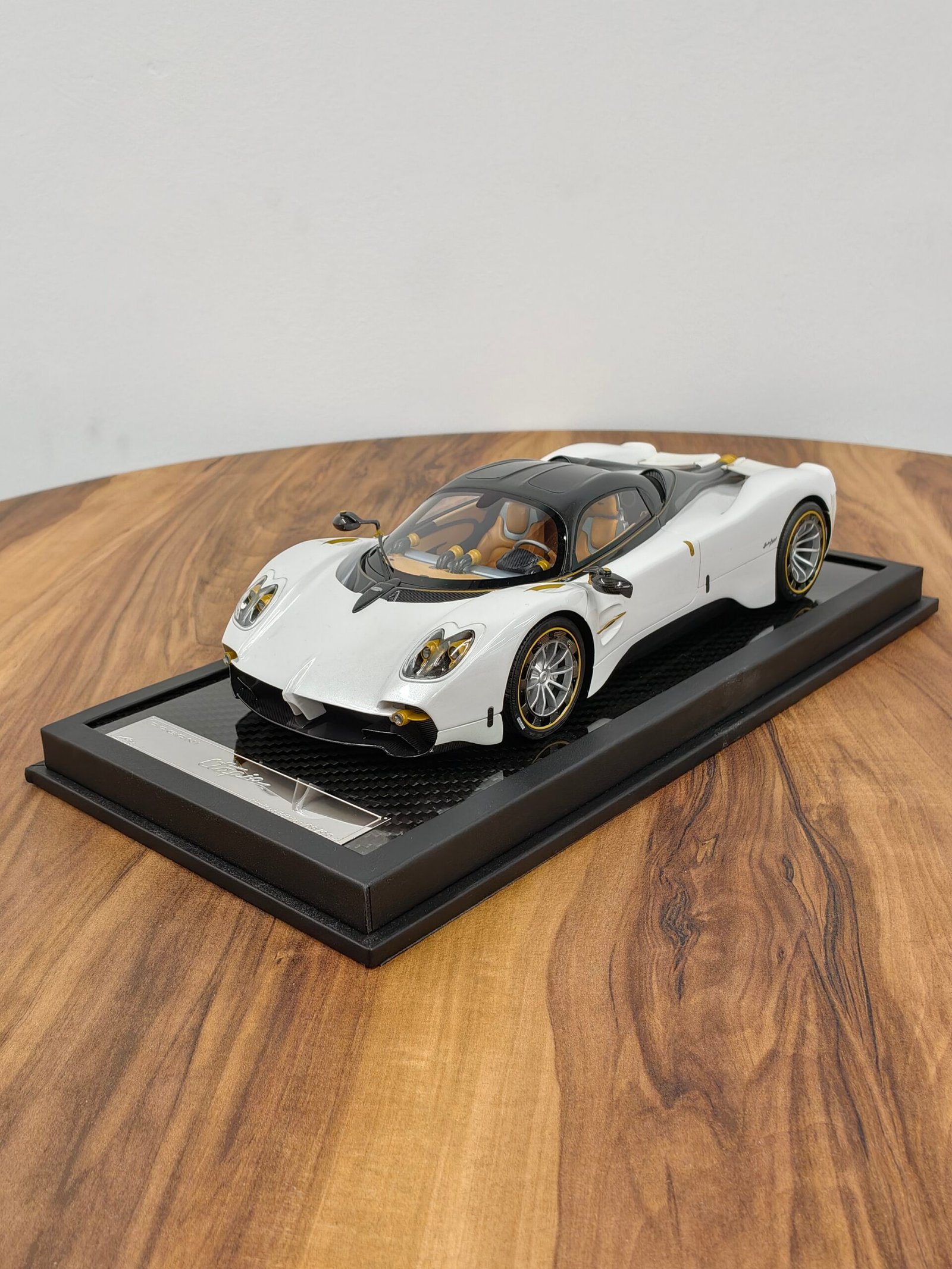 Pagani Itapia Vip 18037 Pearl White Decals 1:18