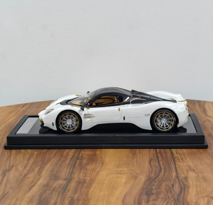 Pagani Itapia Vip 18037 Pearl White Decals 1:18 - Image 3