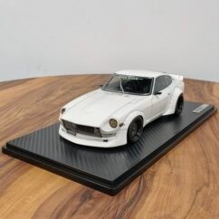 Nissan IG1361 Fairlady Z (S30) STAR ROAD 1:18 White