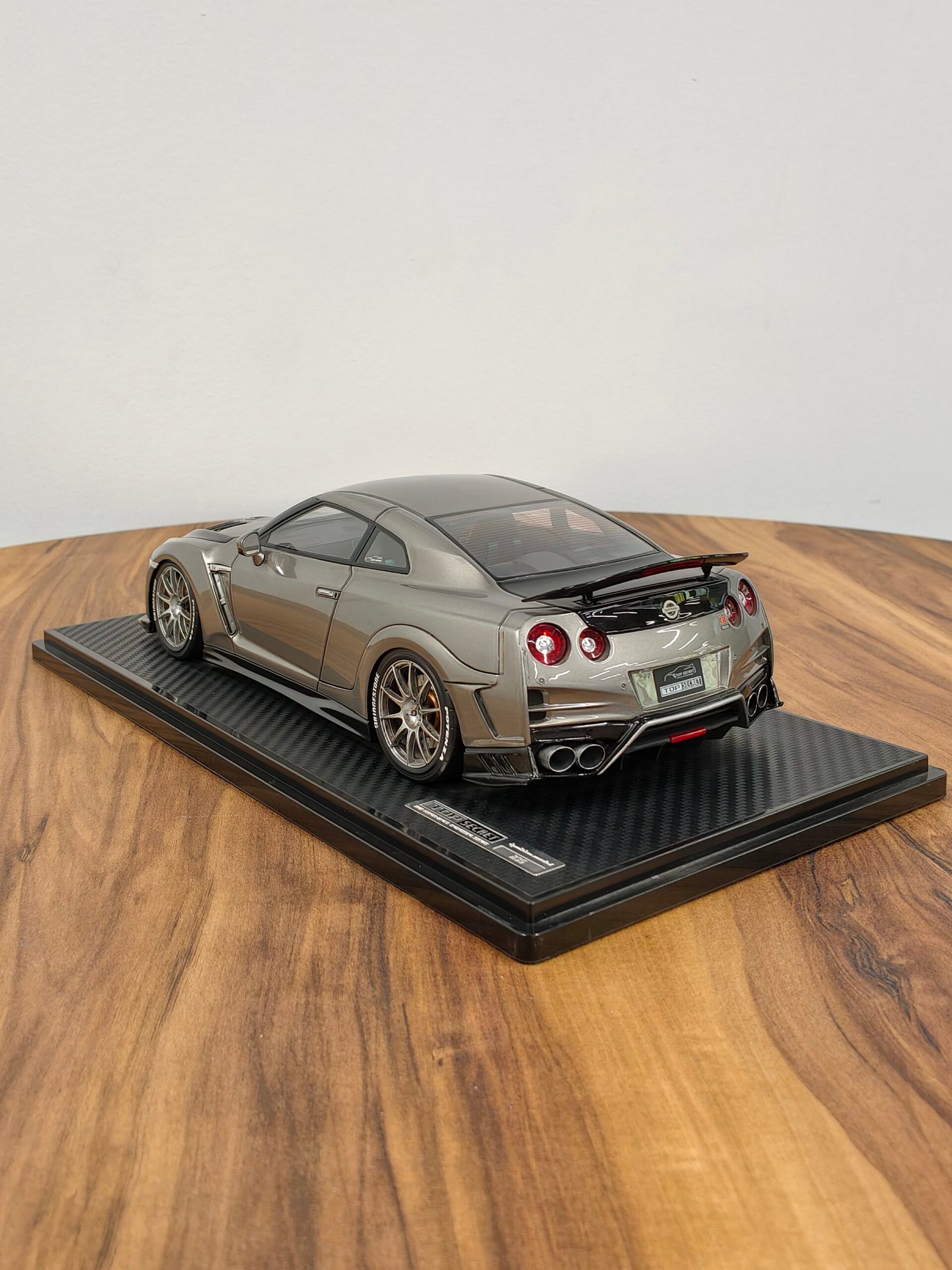Nissan Top Secret GT-R (R35) 1:18 Gun Metallic - Image 4
