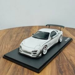 Mazda RX -7 FD3S White 1:18