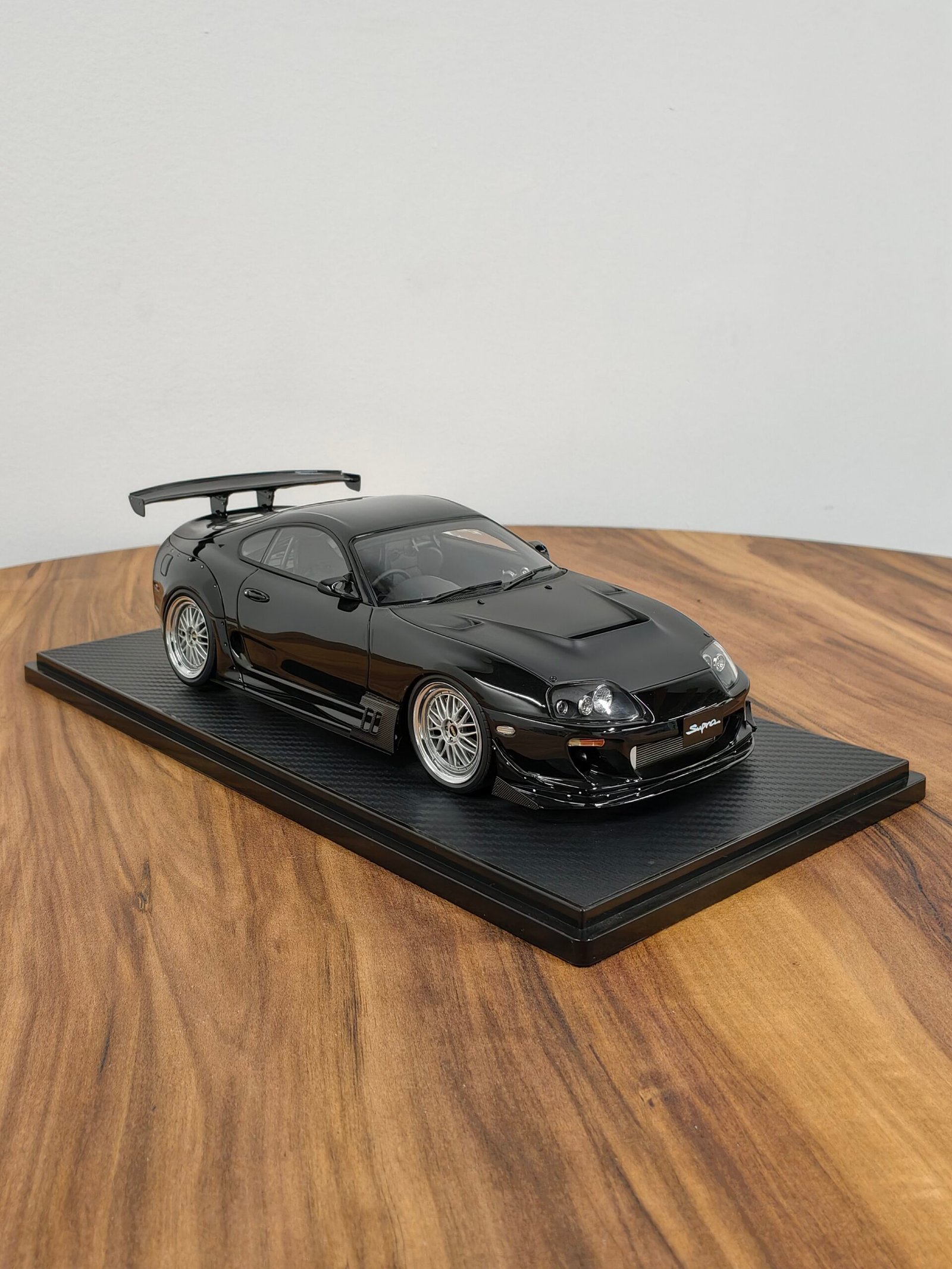 Toyota Supra (JZA80) RZ 1:18 Black - Image 2