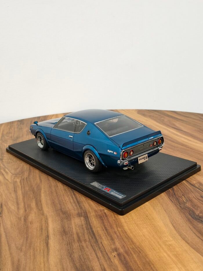 Nissan Skyline 2000 GT-R 1:18 Blue - Image 4