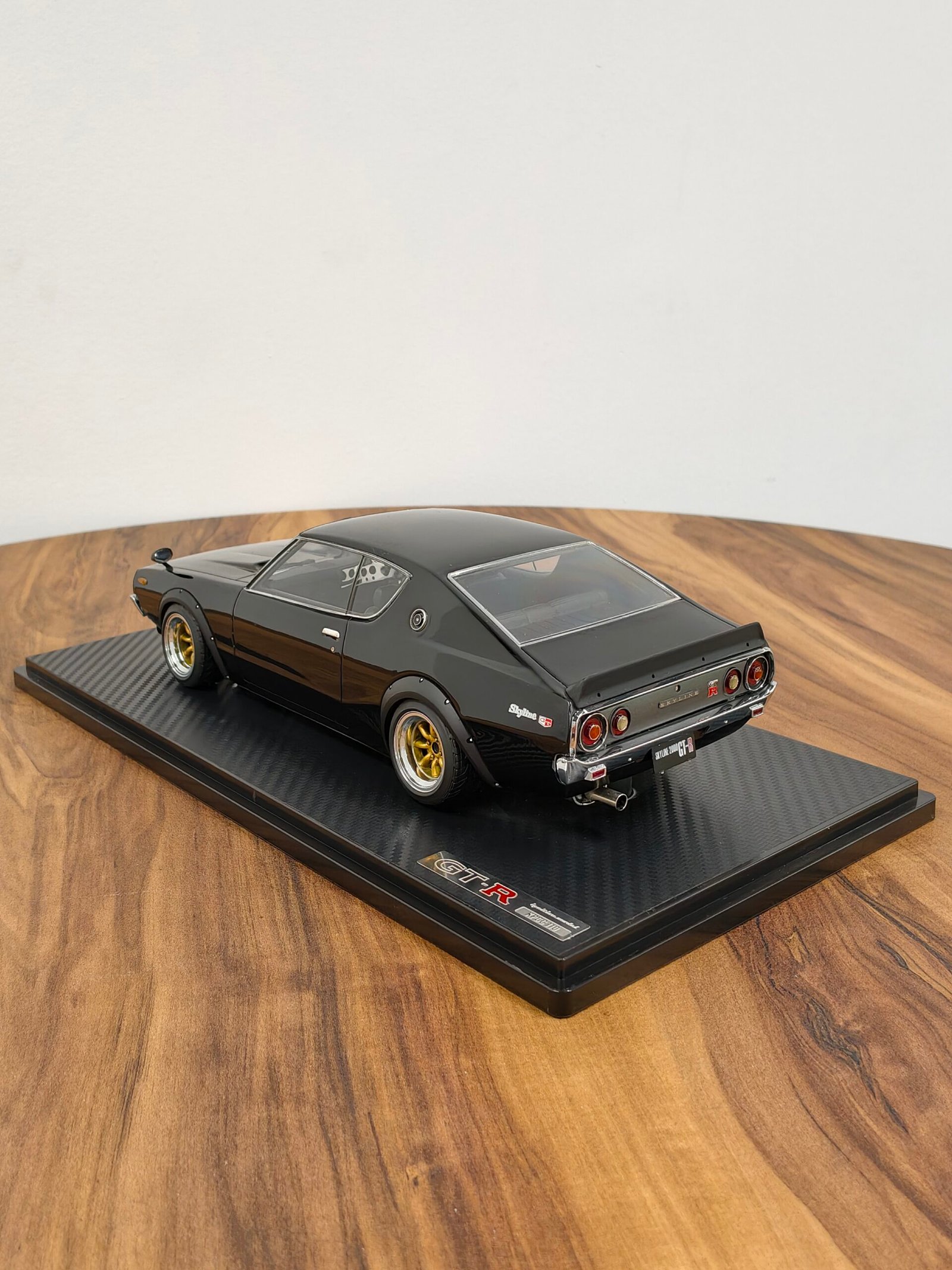 Nissan GT-R Skyline 1:18 Black - Image 4