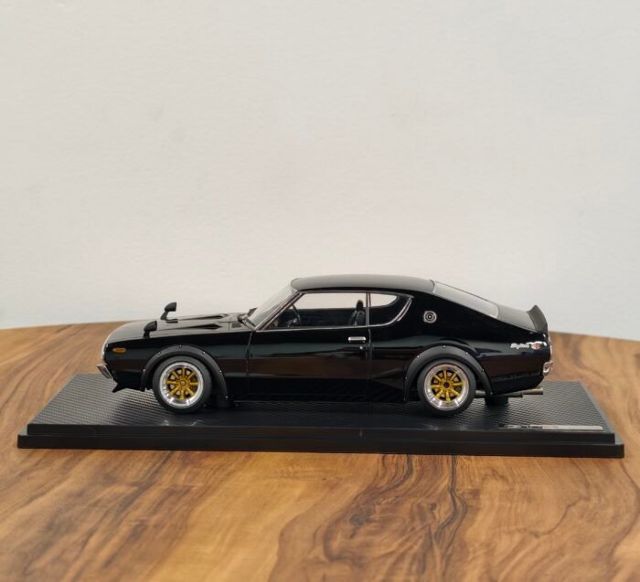 Nissan GT-R Skyline 1:18 Black - Image 3