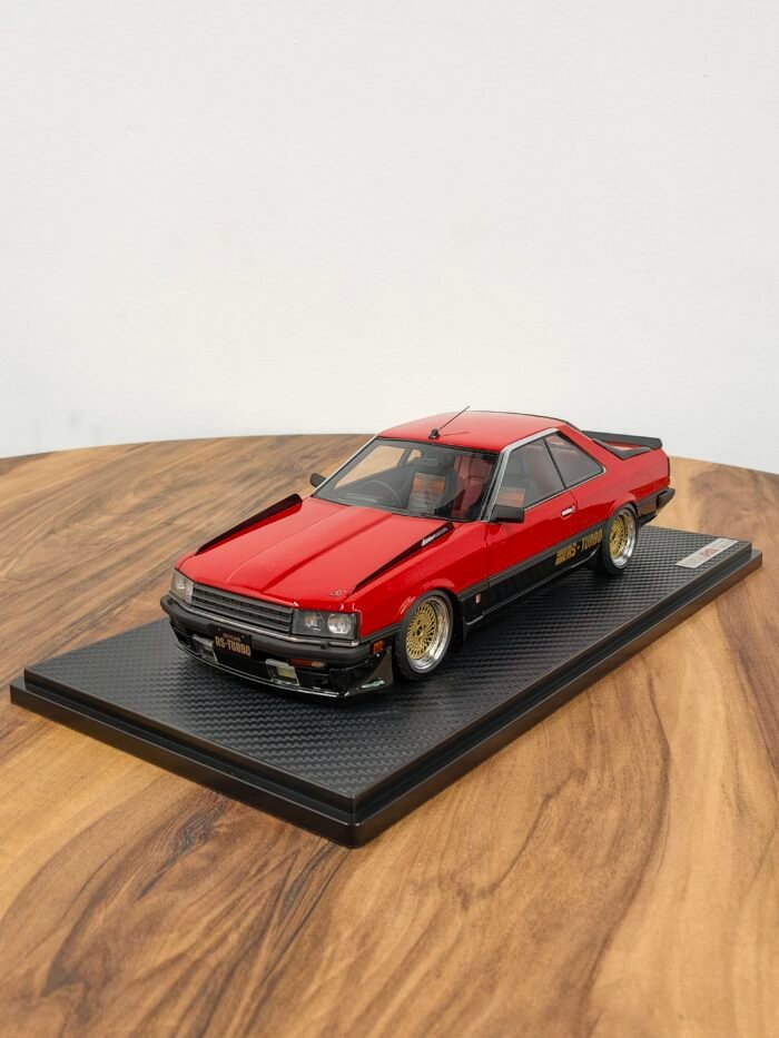 Nissan Skyline 2000 RS-Turbo(R30) 1:18 Red