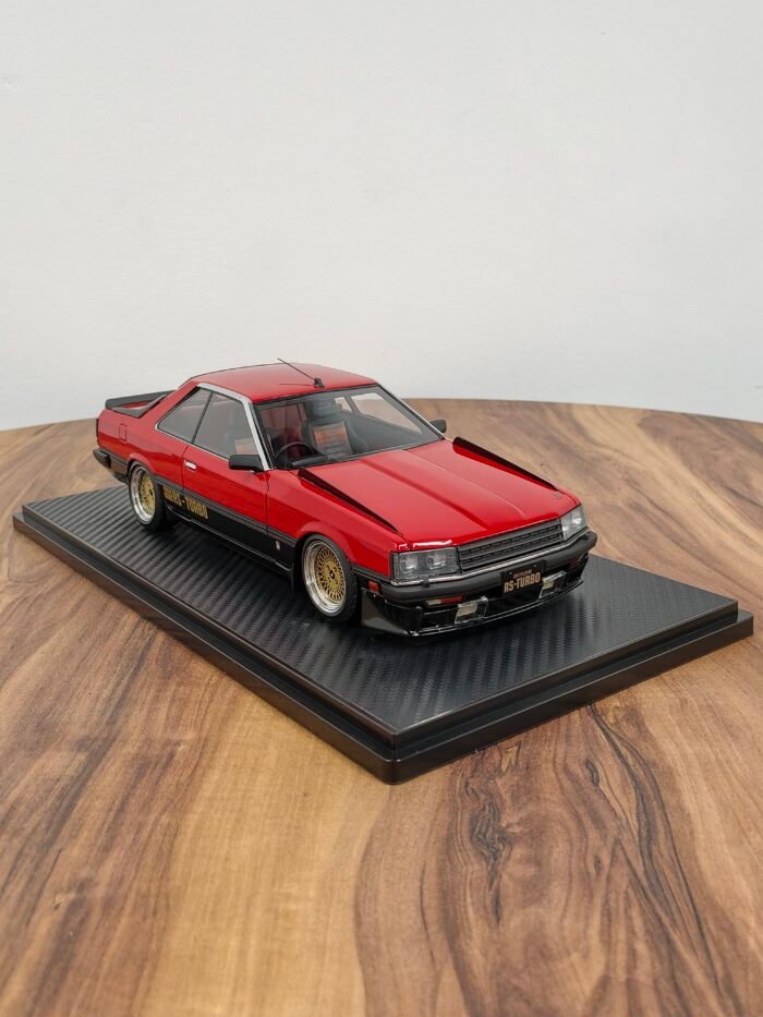 Nissan Skyline 2000 RS-Turbo(R30) 1:18 Red - Image 2