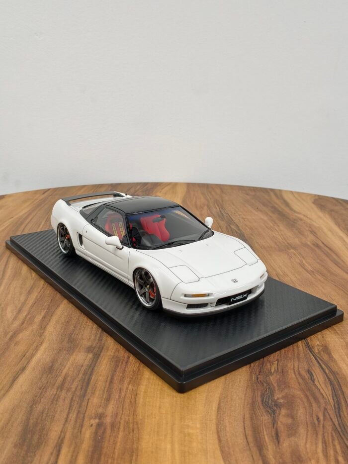 Honda NSX (NA1) 1990 White 1:18 - Image 2