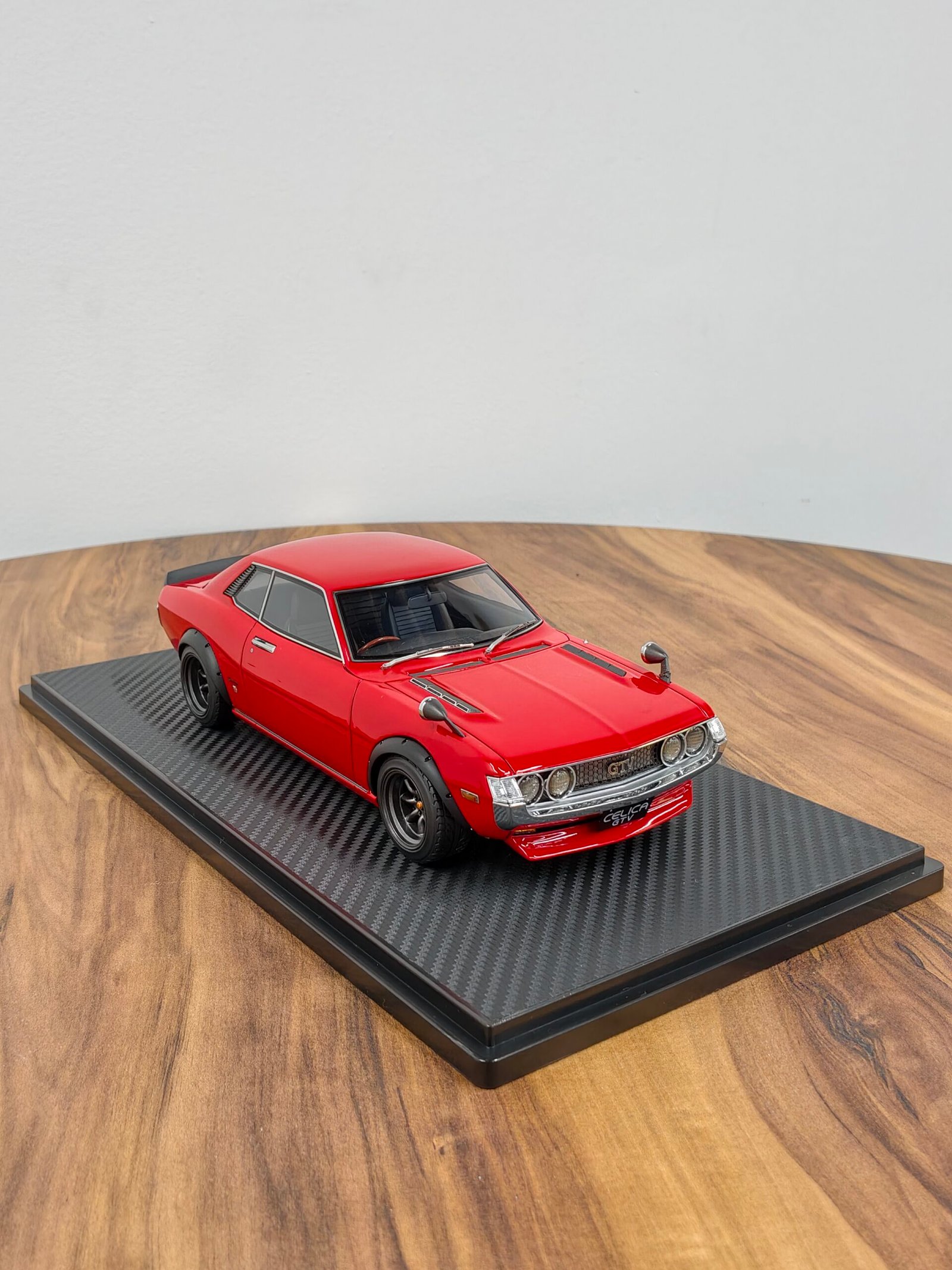 Toyota Celica 1600GTV TA22 Red 1:18 - Image 2