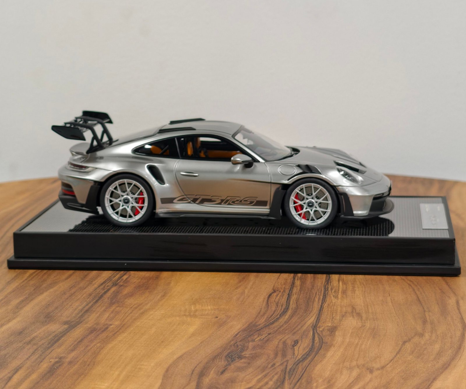 Porsche 911 GT3 Rs 1:18 Silver - Image 4