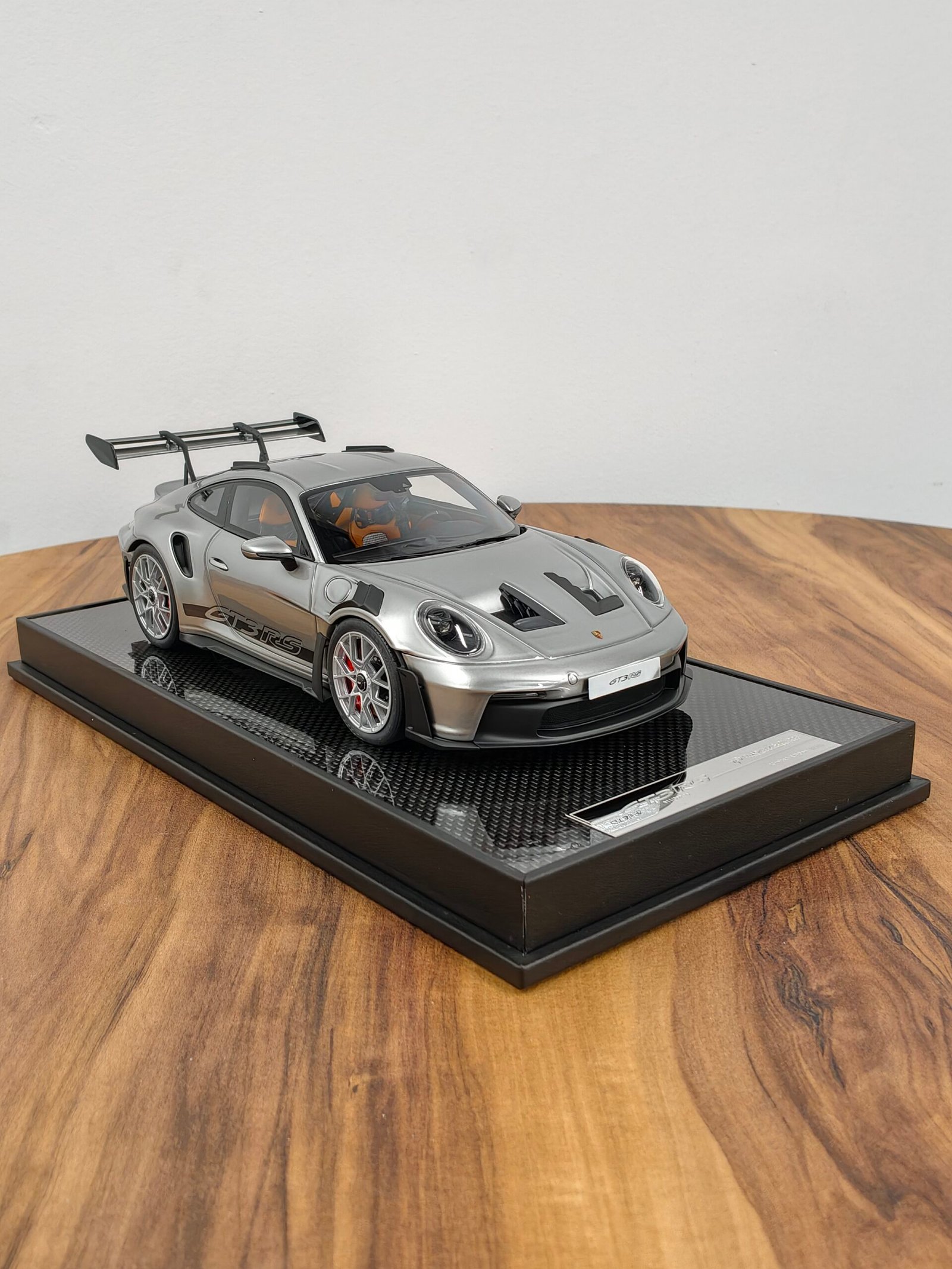 Porsche 911 GT3 Rs 1:18 Silver - Image 3