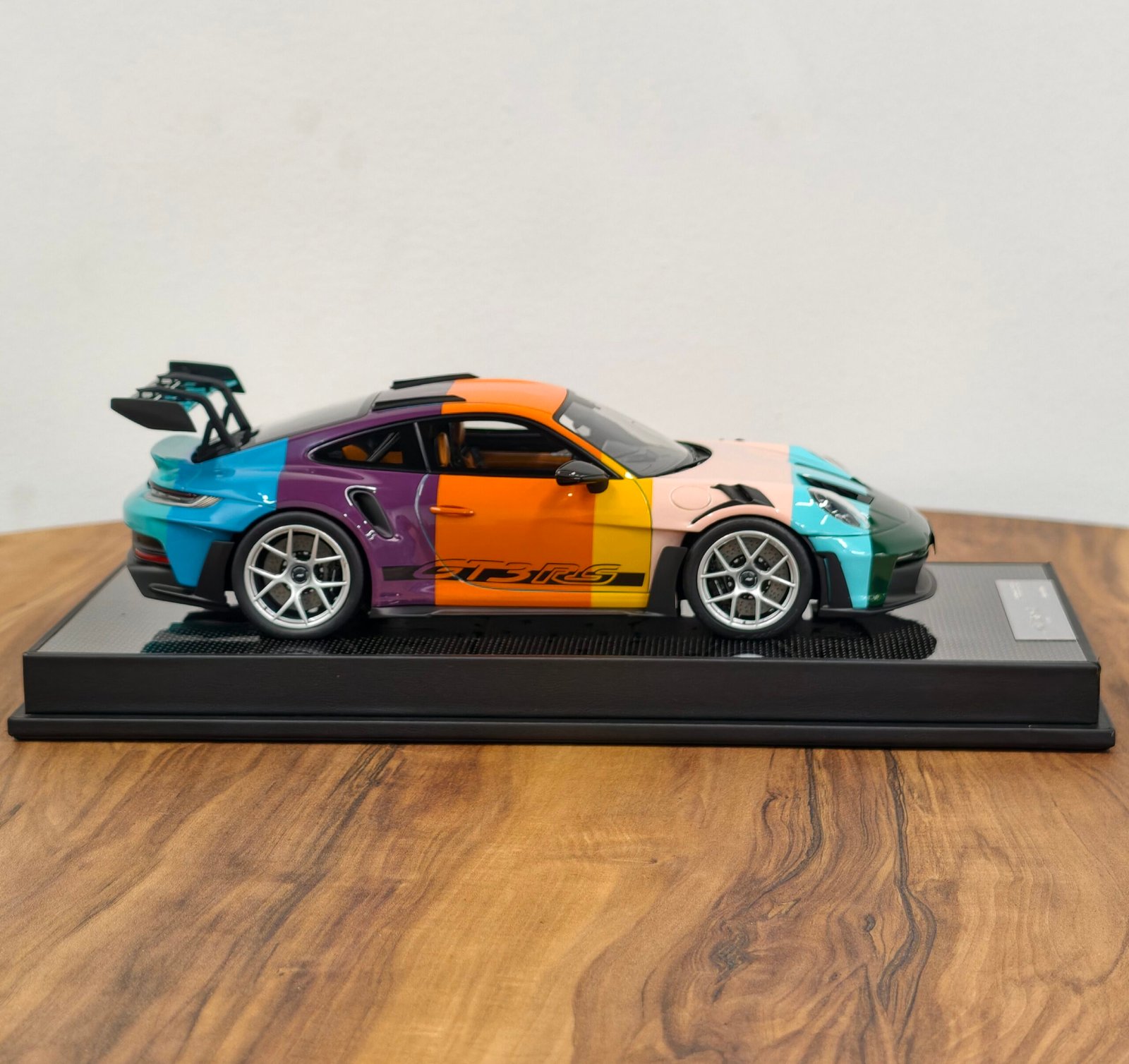 Porsche 911 GT3 Rs 1:18 Paul Smith - Image 4