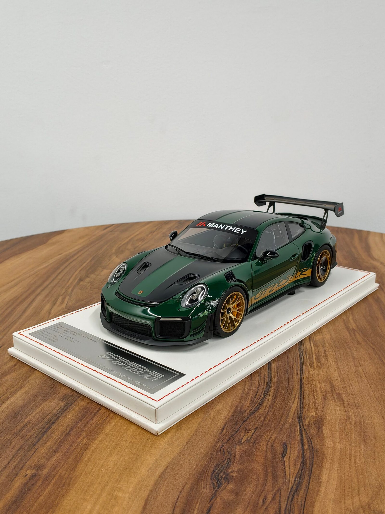 Porsche 911 GT2 RS MR 1:18 Green