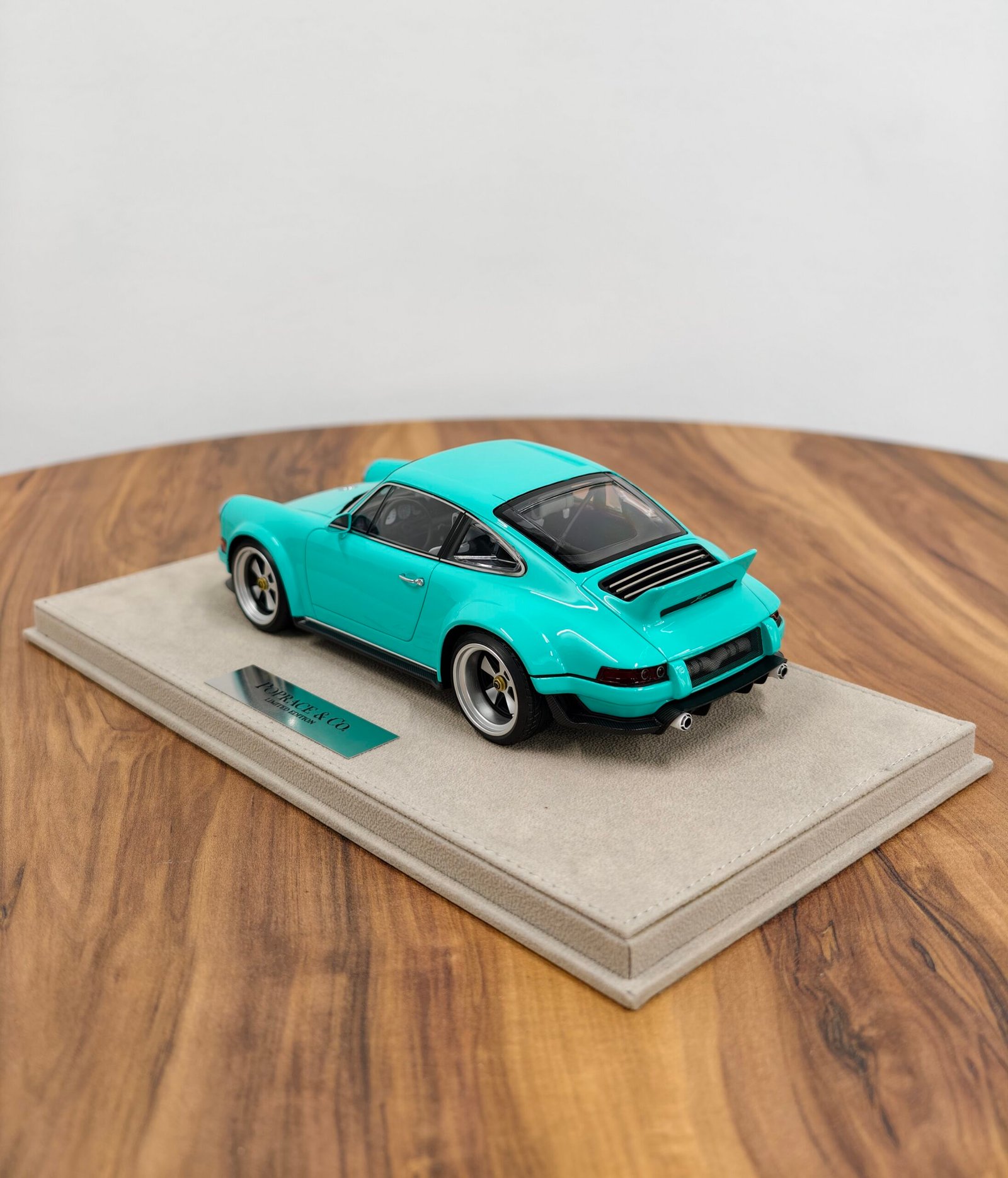 Porsche Singer DLS Poprace 1:18 Blue - Image 2